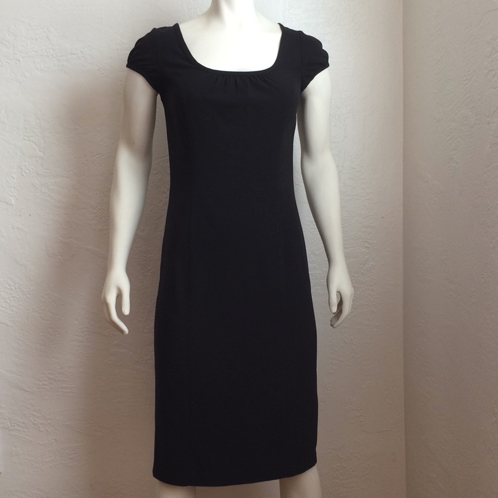 Newport News cap sleeved simple LB midi dress